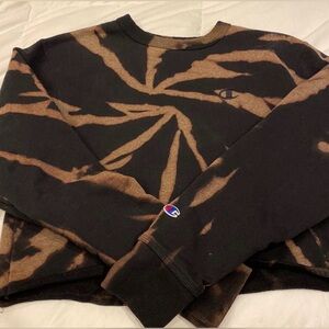 Champion Black and Brown Patterned Sweatshirt
